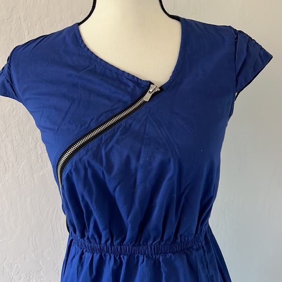 Blue Cotton Dress with Front Zipper and Pockets - Picture 2 of 5